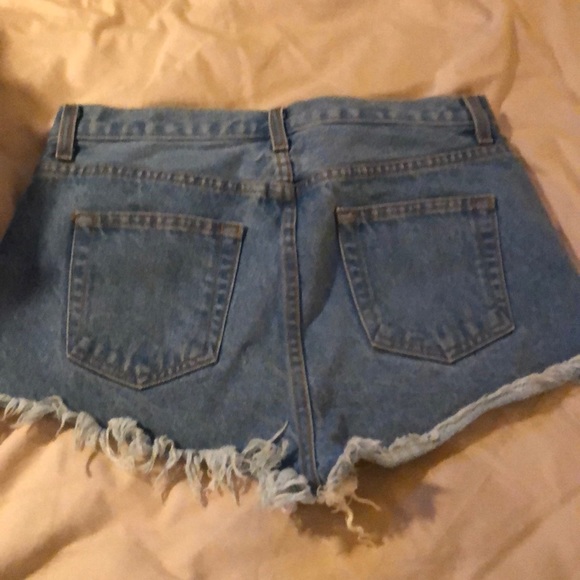 Brandy Melville Shorts - Picture 2 of 4
